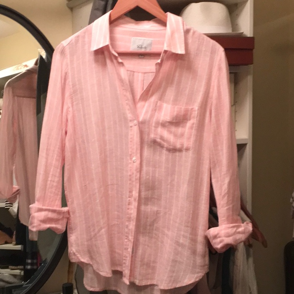 Rails shirt size small